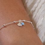 צמיד כדוריות עם צדף קטן ואופל כחול מכסף טהור 925.jpg