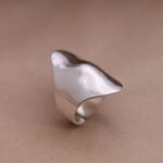 טבעת מוארכת פתוחה עם נוכחות מכסף אמיתי 925.jpg