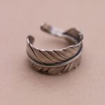 טבעת נוצה יוניסקס עבה מכסף 925.jpg