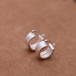 עגילי חישוק קטנים ועבים מכסף 925.jpg