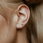 עגילי שמש קטנים צמודים לאוזן מכסף 925.jpg