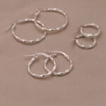 עגילי חישוק דקים מלופפסים מכסף אמיתי 925.jpg