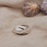 טבעת בייסיק עדינה גיאומטרית מכסף טהור 925 2.jpg