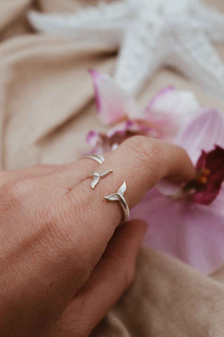 טבעת סנפיר זנב לויתן נפתחת מכסף טהור 925 2.jpg