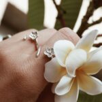 טבעת פרח פלומריה עדינה מכסף טהור 925.jpg