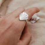 טבעת צדף גדול מכסף טהור 925 1.jpg