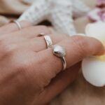 טבעת צדף עדינה מכסף טהור 925 1.jpg