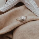 טבעת צדף עדינה מכסף טהור 925 2.jpg