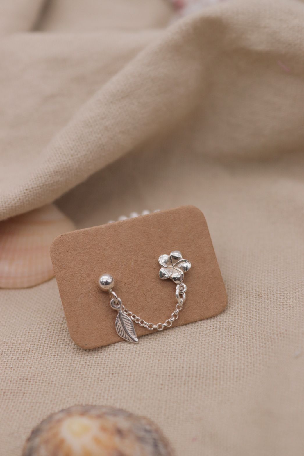 עגיל שרשרת כפול פלומריה ועלה מכסף טהור 925.jpg