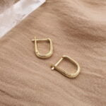 עגילי חישוק זהב בייסיק עדינים 1.jpg