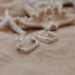 עגילי חישוק מרובעים מכסף טהור 925 1.jpg