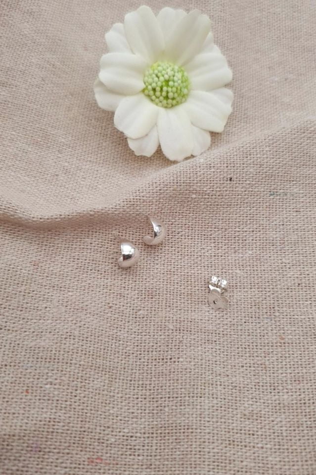 עגילי חישוק קטנטנים עבים צמודים לאוזן מכסף טהור 925 1.jpg