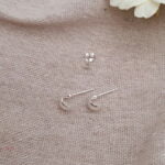 עגילי חישוק קטנטנים עבים צמודים לאוזן מכסף טהור 925 2.jpg