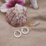 עגילי חישוק קטנים מכסף טהור 925 1.jpg