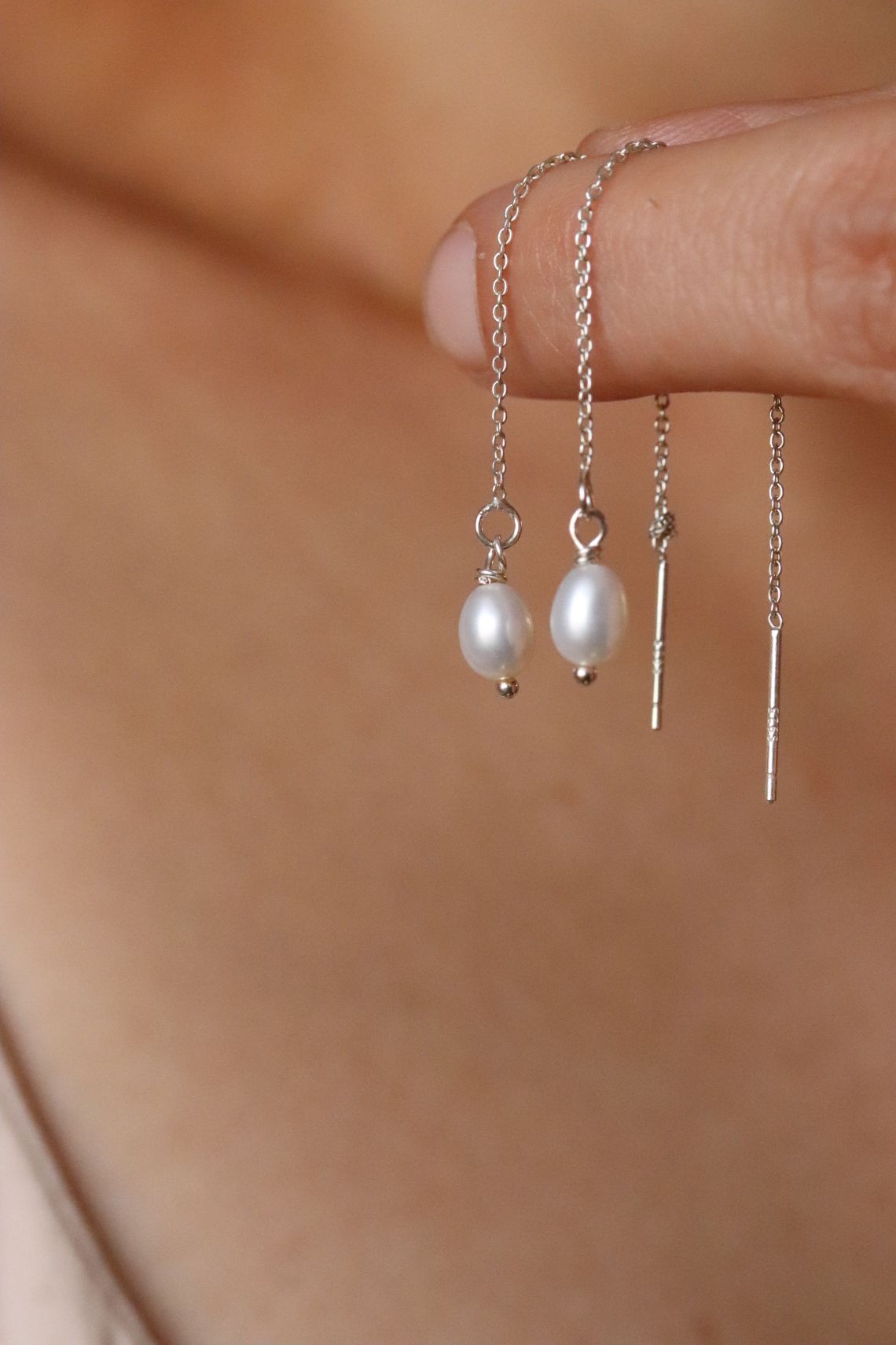 עגילי שרוך פנינה עדינים מכסף 925 או ציפוי זהב