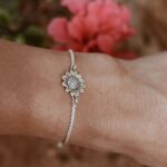 צמיד פרח חמניה עדין מכסף טהור 925 2.jpg