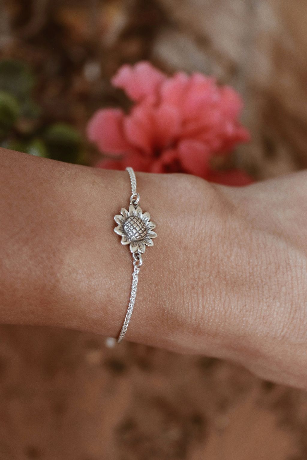 צמיד פרח חמניה עדין מכסף טהור 925 2.jpg