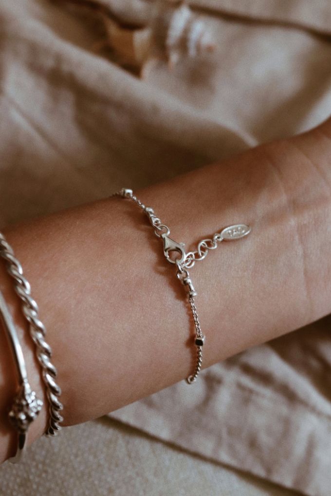 צמיד קוביות עדין מכסף טהור 925 1.jpg