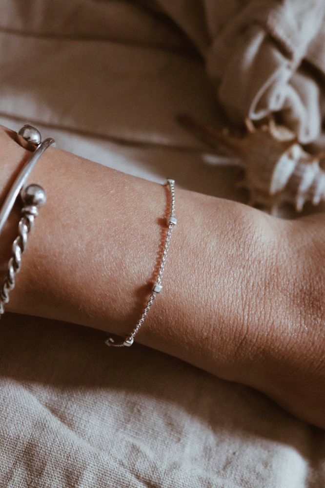 צמיד קוביות עדין מכסף טהור 925 2.jpg