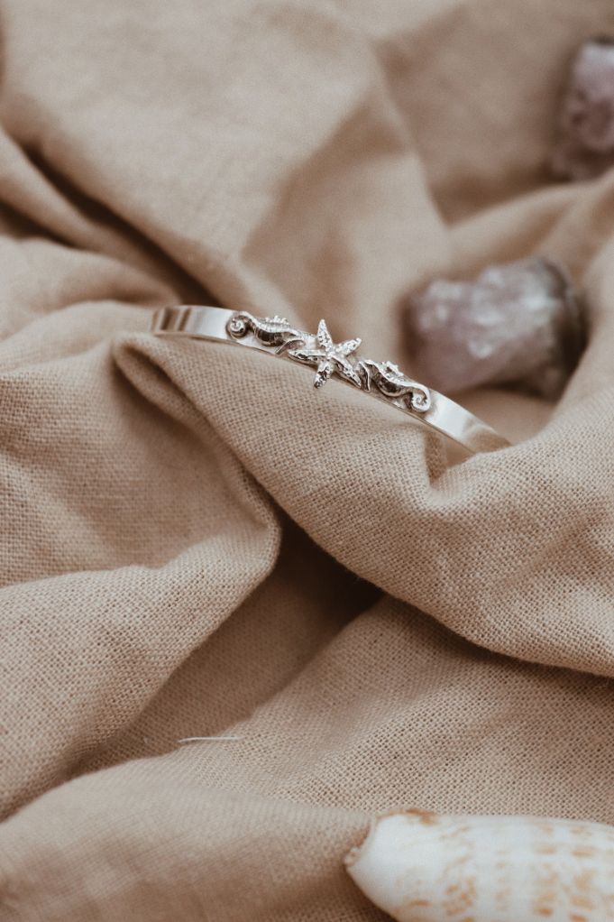 צמיד קשיח כוכב ים וסוסוני ים מכסף טהור 925 3.jpg