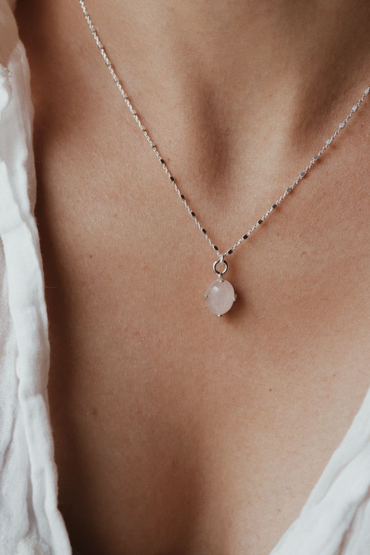 שרשרת אבן רוזקוורץ ורודה מכסף טהור 925.jpg