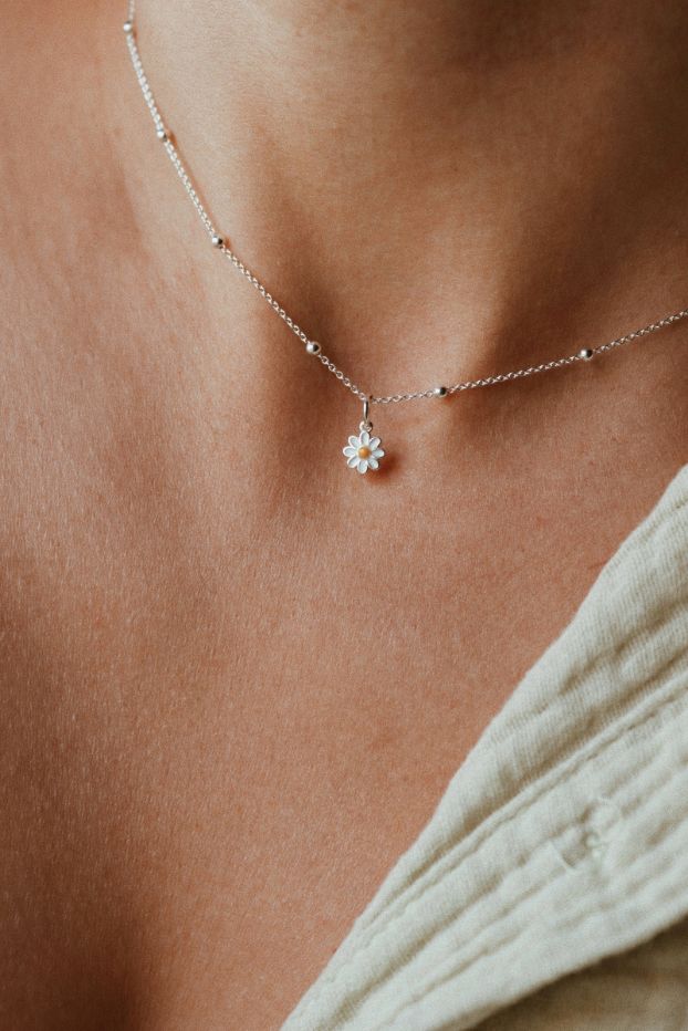 שרשרת פרח חרצית עדינה מכסף טהור 925.jpg