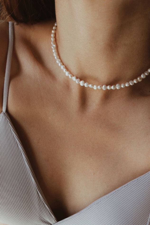 שרשרת צוקר פנינים אסימטריות לבנות.jpg