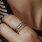 טבעת פסים בייסיק פתוחה מתכווננת מכסף טהור 925 2.jpg