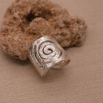 טבעת ספירלה מעגל החיים מרוקעת מכסף 925