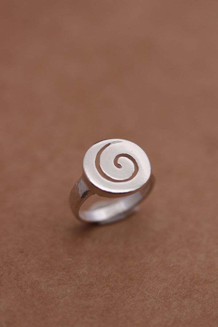 טבעת חותם ספירלה מעגל החיים מכסף אמיתי 925