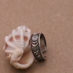 טבת זרת מיוחדת עם חריטה של שמש וירח מכסף אמיתי 925