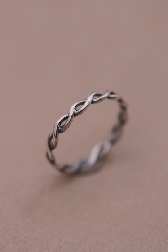 טבעת נשים מסולסלת עדינה ודקה מכסף טהור 925 סטרלינג סילבר (2)