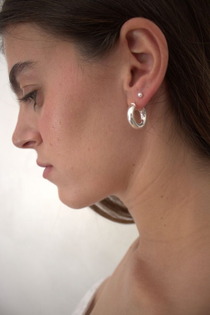 עגילי חישוק עבים נפוחים עם נוכחות מכסף 925 (1)