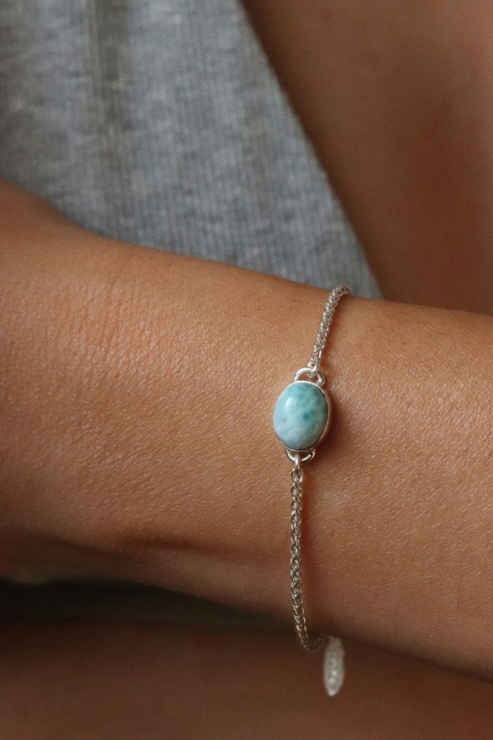 צמיד חבל מיוחד עם אבן לרימר תכלת בצורת אליפסה מכסף 925