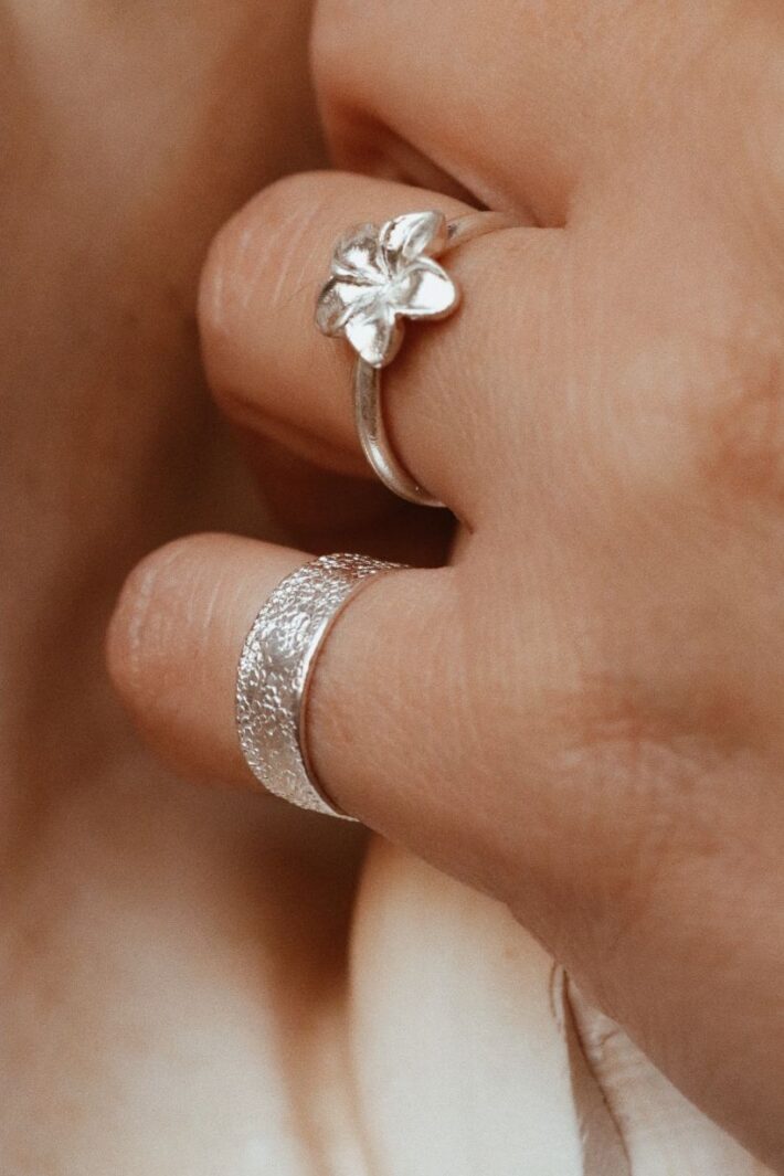 טבעת זרת עם טקסטורה כסף 925