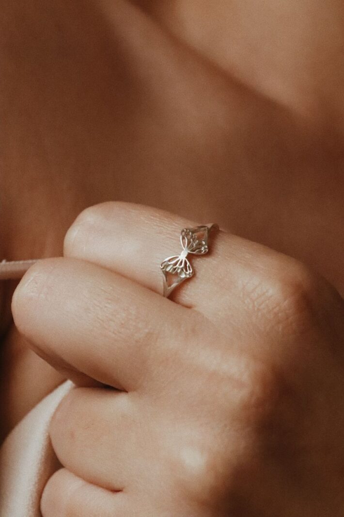 טבעת פרפר עדינה מכסף 925 או ציפוי זהב