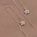 עגילי שרשרת תלויים עם פרח פלומריה מכסף 925