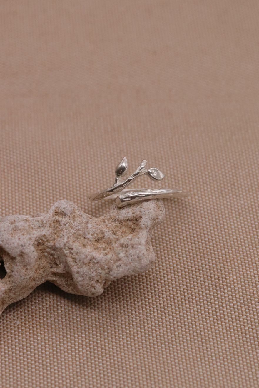 טבעת ענף פתוחה מכסף 925