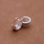 עגילי חישוק קטנים ועבים מכסף 925.jpg