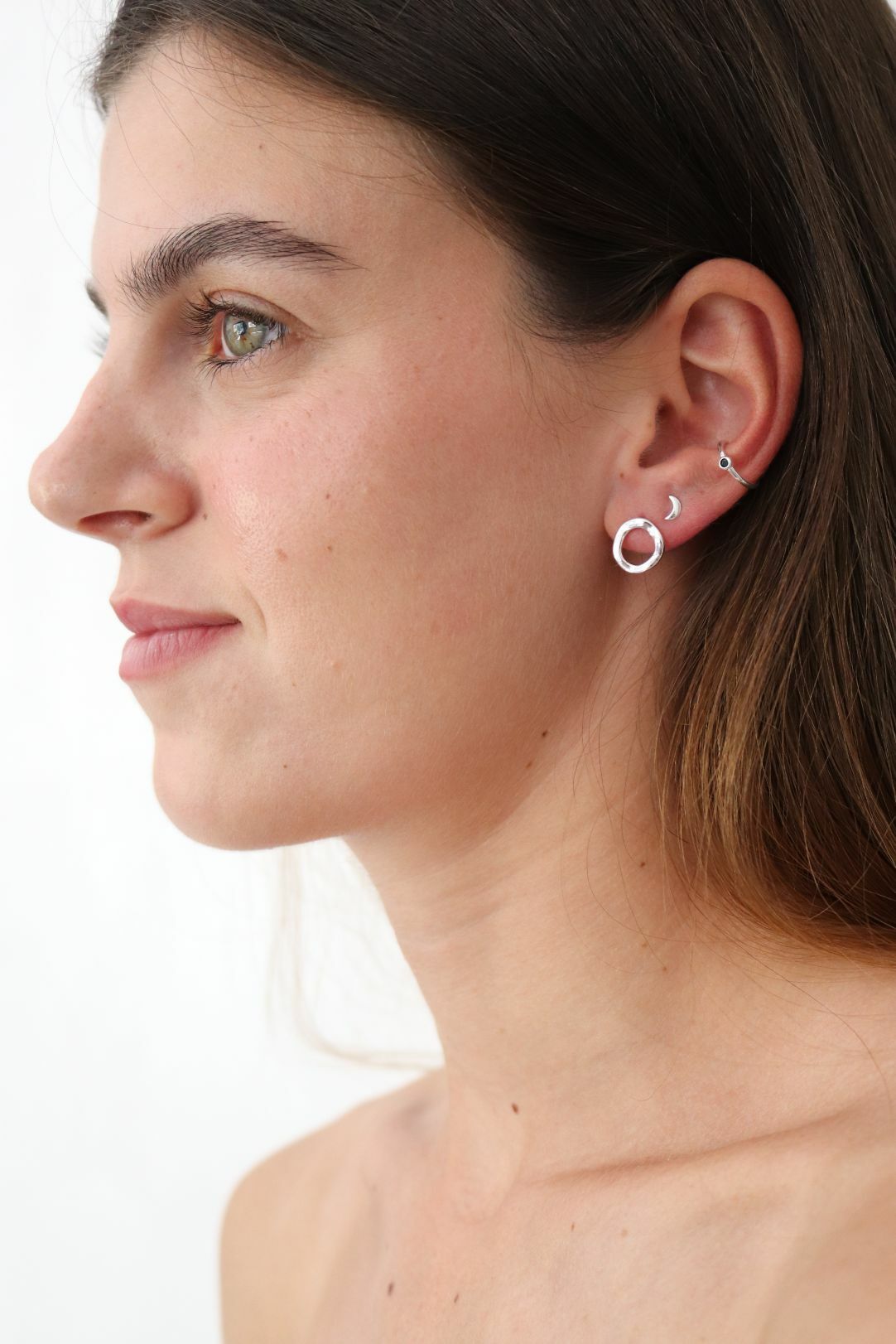 עגילי אליפסה חלולים צמודים לאוזן מכסף 925