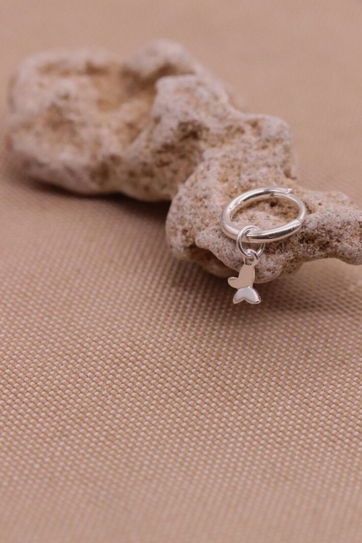 עגיל חישוק הליקס פרפר מכסף 925