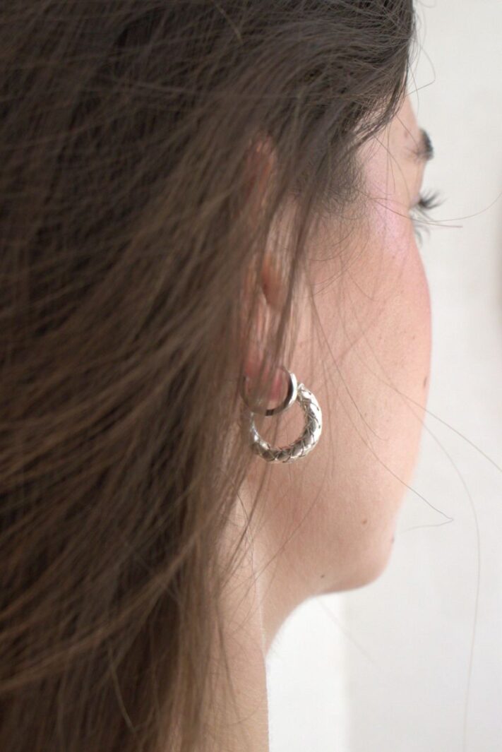 עגילי חישוק עבים וקטנים צמה קלועה מכסף 925