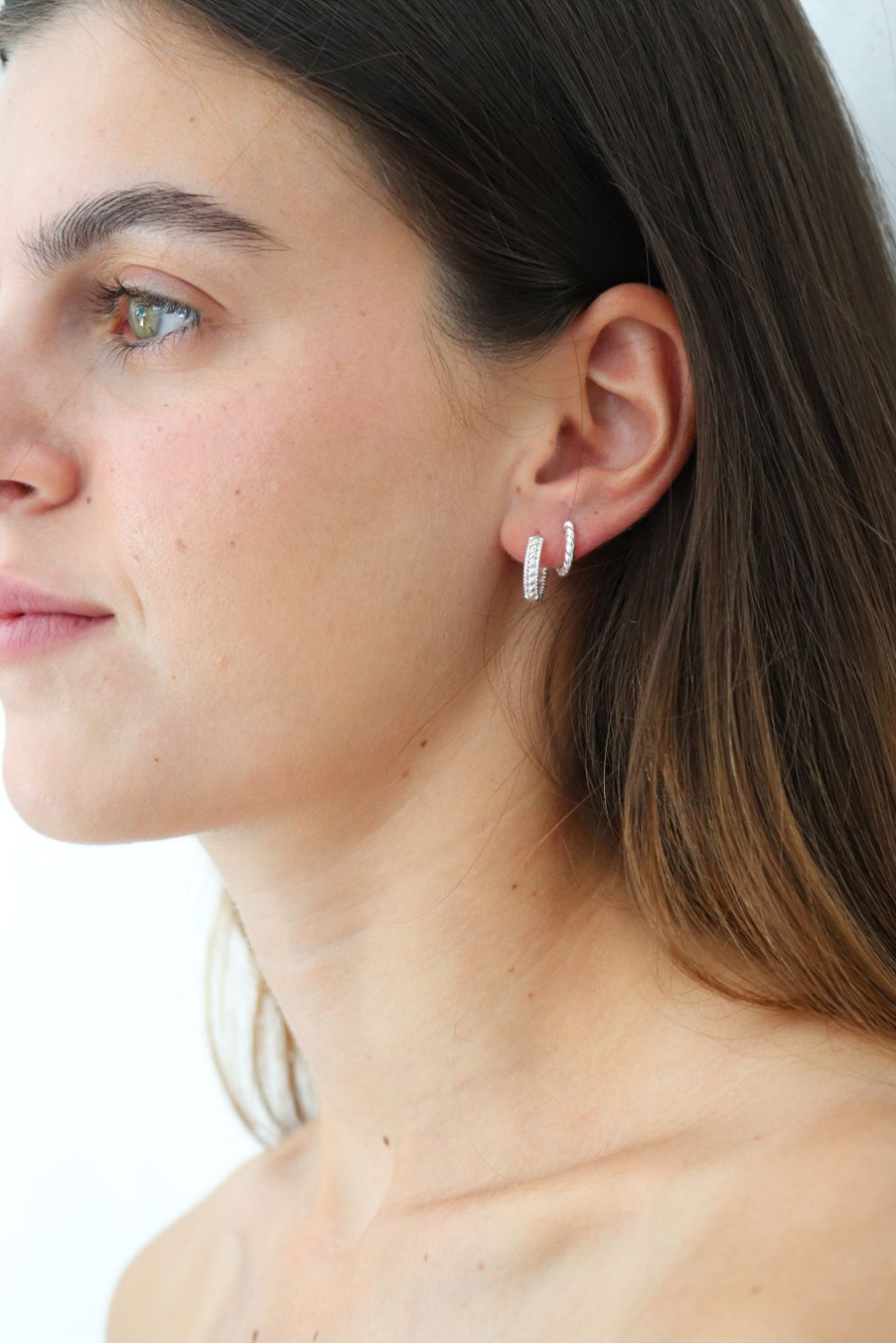 עגילי חישוק קטנים מעוטרים מכסף 925 (2)