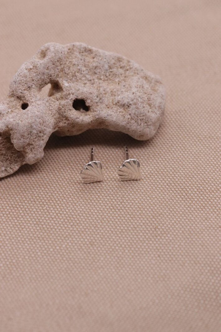 עגילי צדף צמודים לאוזן מכסף טהור 925.jpg