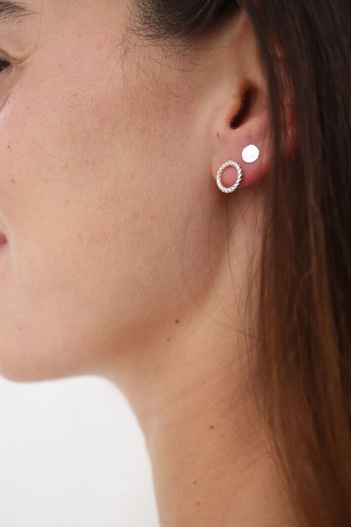 עגילים חלולים מלופפסים צמודים לאוזן כסף 925