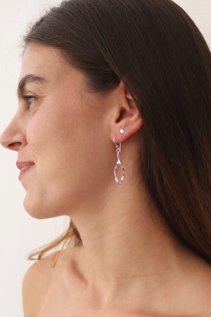 עגילים תלויים מפותלים וחלולים מכסף 925 01