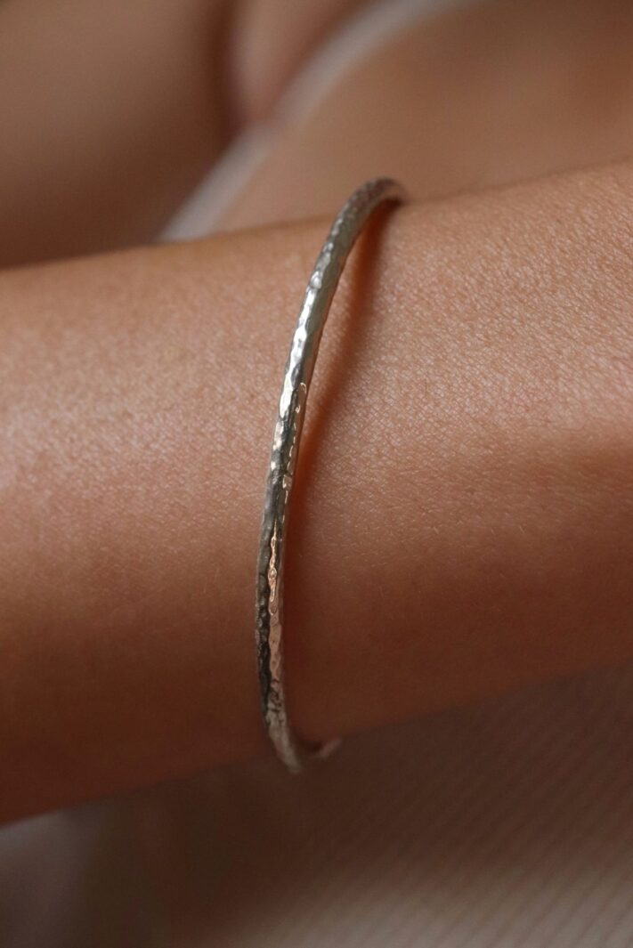 צמיד קשיח מרוקע מכסף טהור 925