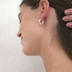 עגילי חישוק קטנים בצורה גיאומטרית מכסף אמיתי 925.jpg