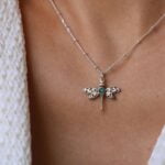 שרשרת כדוריות עדינה עם תליון שפירית עם אבן אמרלד ירוקה מכסף 925 (2)