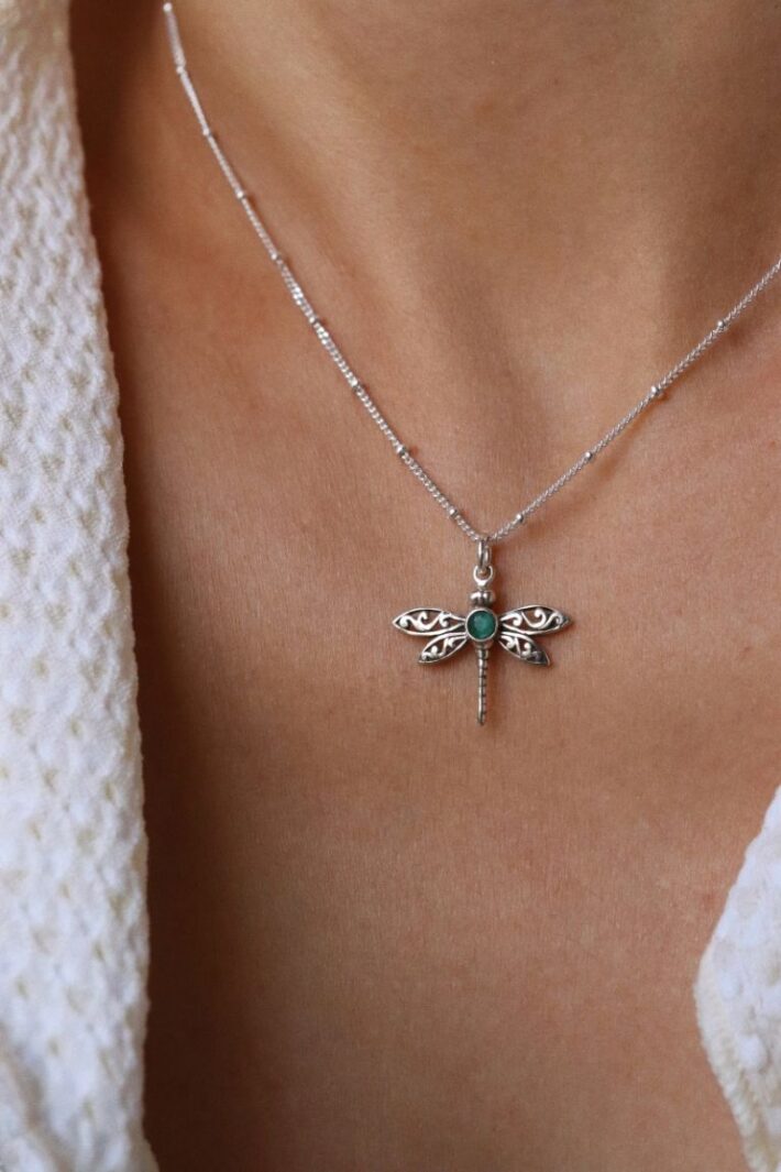 שרשרת כדוריות עדינה עם תליון שפירית עם אבן אמרלד ירוקה מכסף 925 (2)